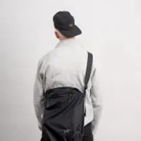 옆으로라도 멘다)아크테릭스 헬리아드 12L 경량 ...