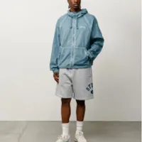 잠시후 2시 스투시 미국 신상 발매