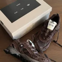 아디다스X송포더뮤트 쉐도우터프 9만원대